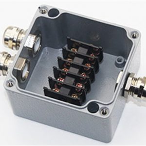 WATERPROOF ALUMINIUM BOX TERMINAL BLOCK IP68 450V/24A – 3 TERMINALS